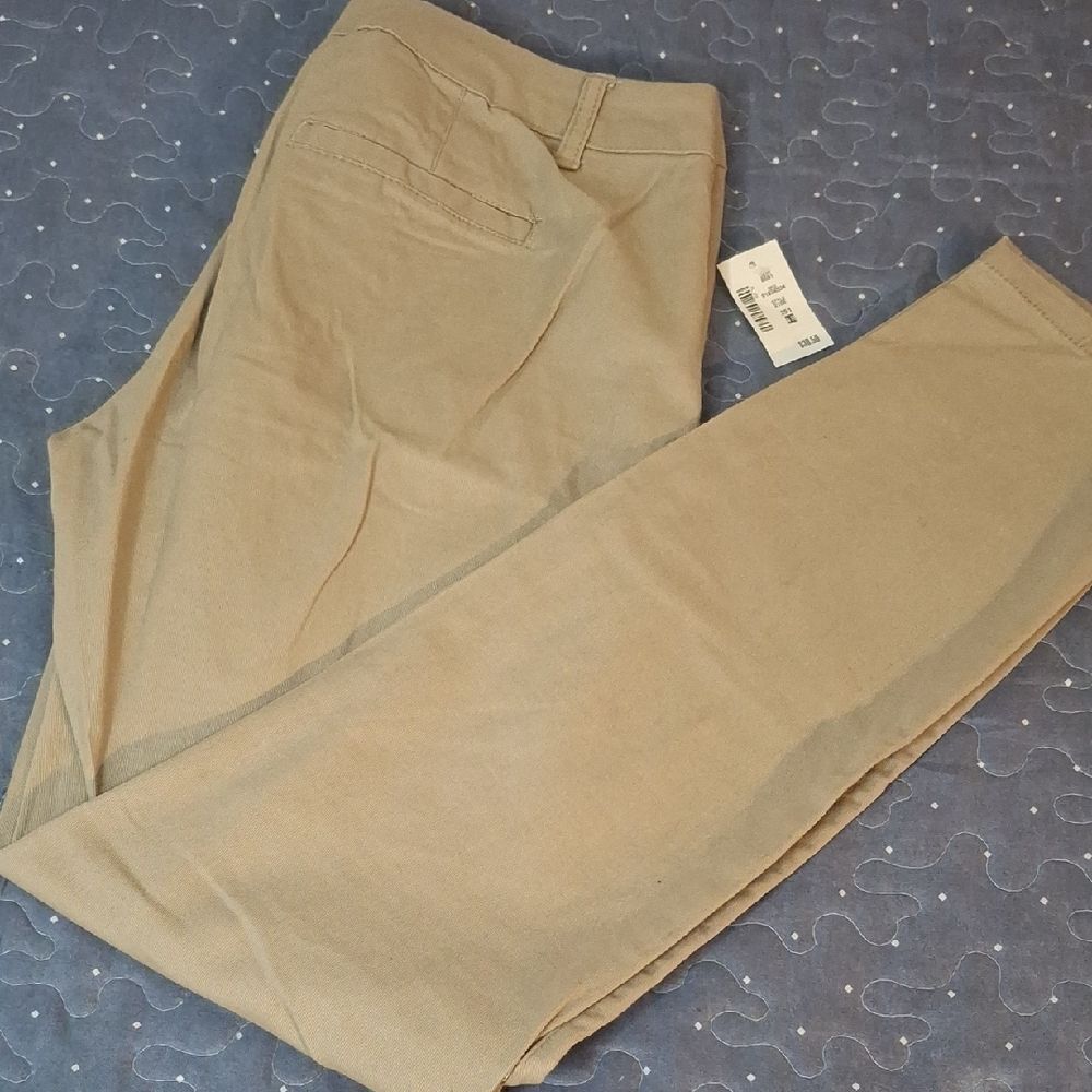 Aeropostale Women's Tan Skinny Pants size 4 NWT